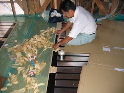 ティンバーフレーム住宅と床暖テープ