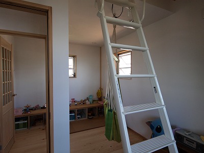 s-100722 (3).jpg