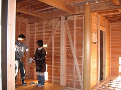 板倉の家　電気屋