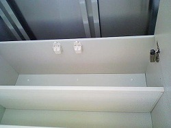 y-070919ê.jpg
