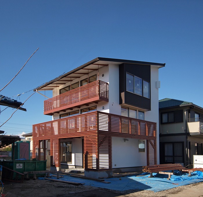 三島市　木造三階建て新築住宅