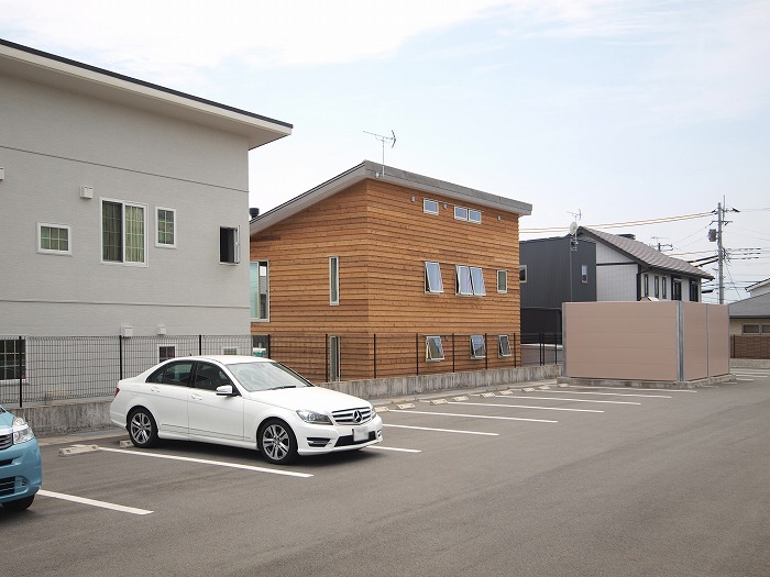 静岡　新築住宅　木の外壁