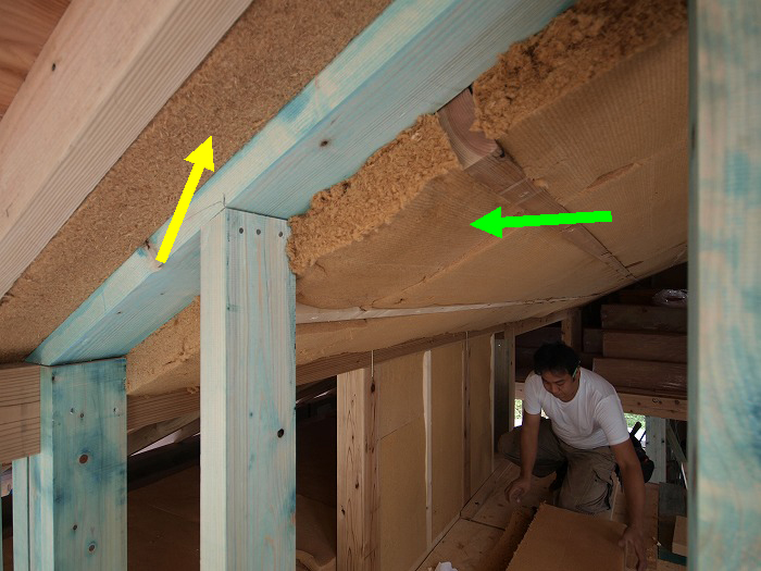 富士宮市　新築住宅　屋根の木質繊維断熱材