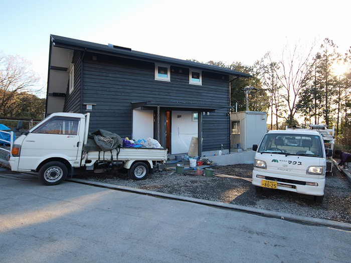 富士宮市薪ストーブの家　木と漆喰