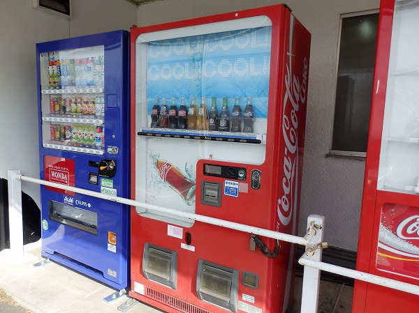 ちょっとレトロな自販機