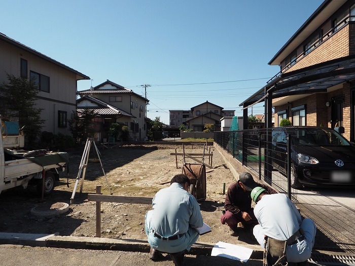 富士市　新築工事　位置出し