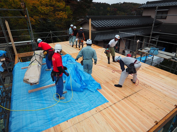 小山町　薪ストーブの家　上棟時の養生