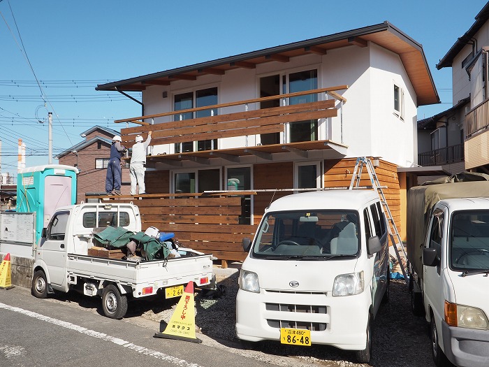 富士市　新築住宅　ウッドデッキとウッドバルコニー