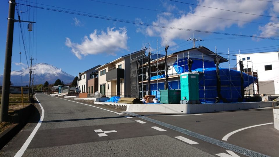 小山町で新築工事が始まりました。