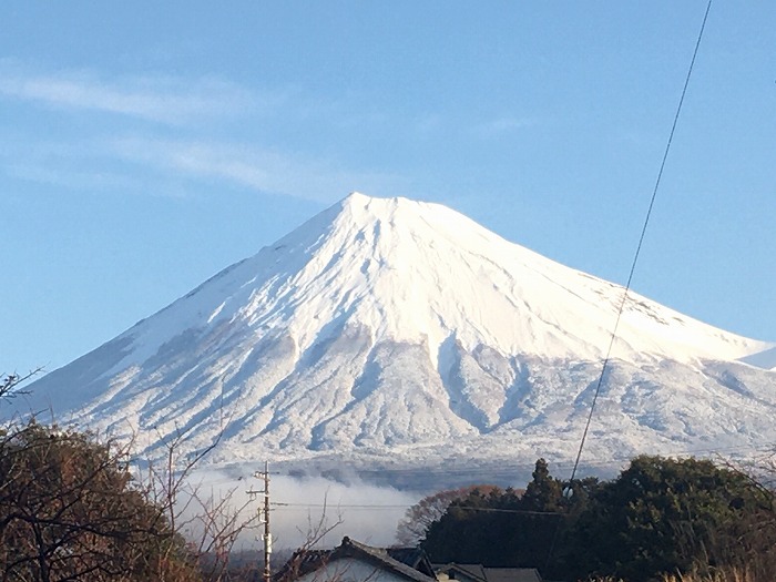 富士山にやっと雪が！
