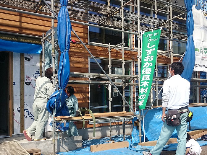 富士宮市新築住宅 木の外壁