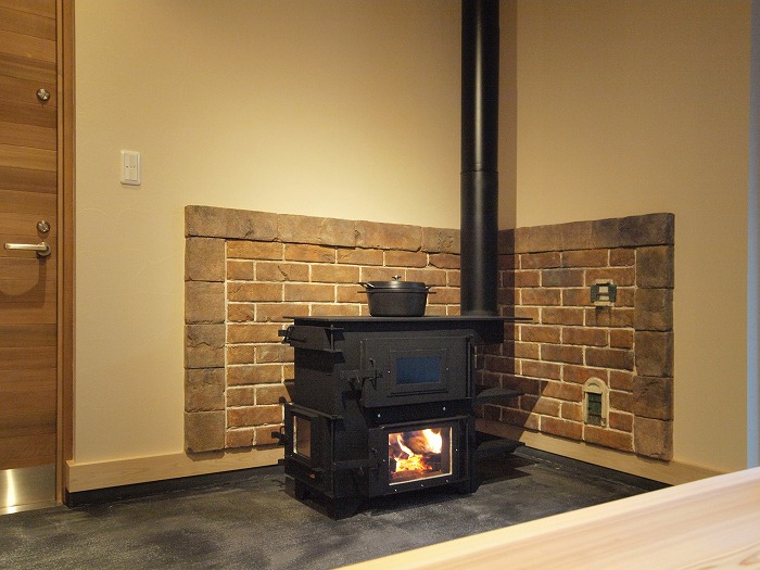 富士市 土間とキッチンストーブ
