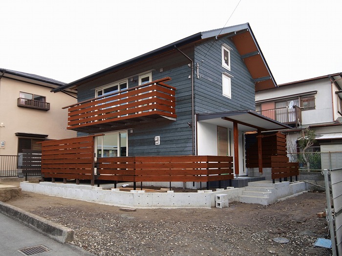 富士市 木の外壁 レッドシダーの塗装